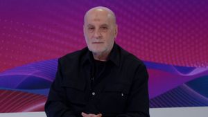 سنضحي وما بتعرفونا بعد... نائب الحزب يكشف ما يحضر لأي توسع اسرائيلي: هذا شرطنا للتواصل مع الرئيس!