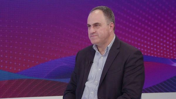 الكشف عن مضمون رسالة باسيل إلى الحزب.. نائب يتحدث عن أخطاء كارثية للحكومة: سنواجه المشروع الإسرائيلي
