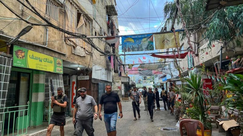مخيم شاتيلا: رعب وتفلّت يطرح أسئلة عديدة