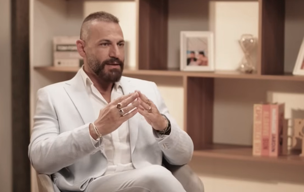 نيقولا معوّض برسالة الى فضل ومحمد شاكر.. ما حقيقة التحرش به؟