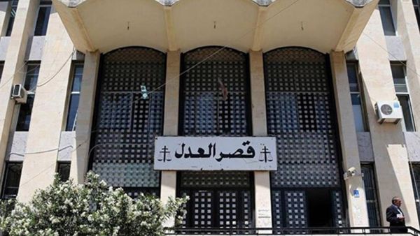 فوضى داخل قصر العدل خلال جلسة شيرين عساكر