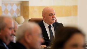 عون يحسمها.. لا أمن بلا مفاوضات