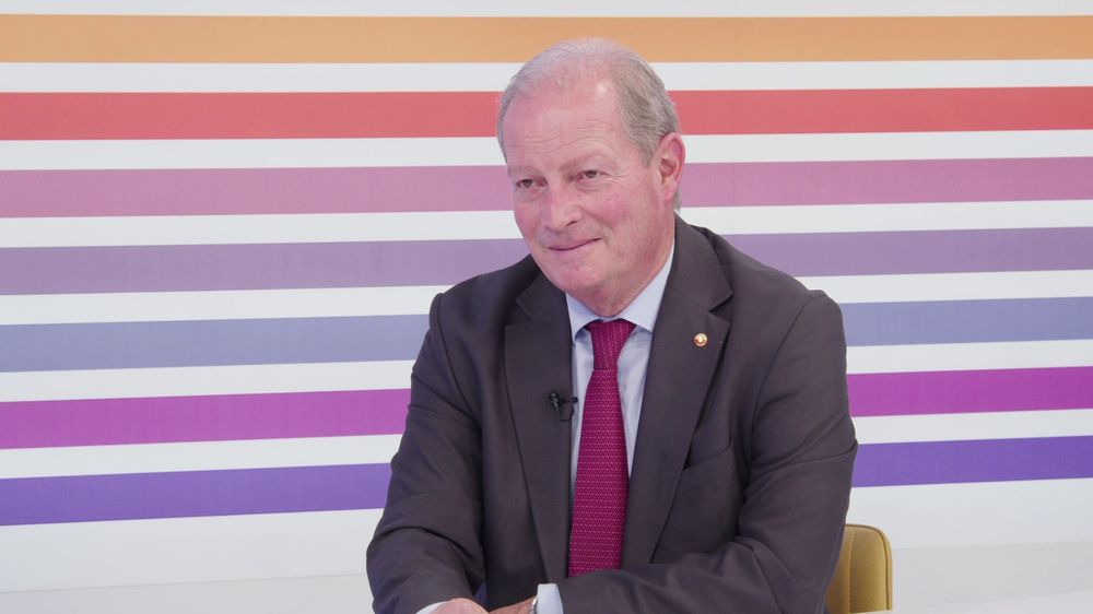 ضباط إيرانيون سيشعلون الحرب من لبنان... كميل شمعون يطالب بالسلام فوراً: هل من خلاف مع القوات؟!
 