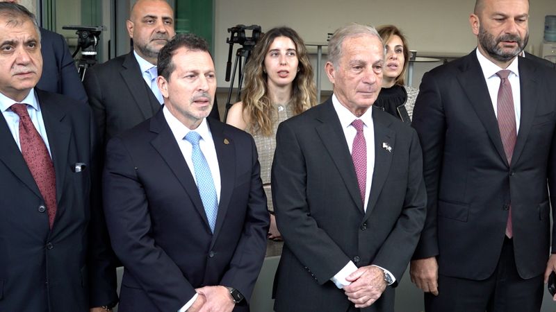 السفير الأميركي يوضح مسار التطورات