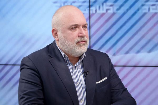 استعدوا للاجتياح والإنزالات - الشـ رع يستعد لسحق الحزب - قصف سيطال مطارات وسفارات وزعماء: قضي الأمر! 
 