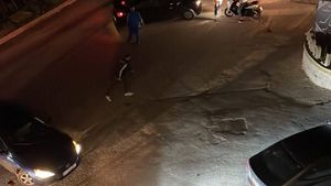 مبانٍ تحت التهديد وقرى تحت القصف 