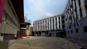 نيران الاحتجاج تلتهم عنابر رومية