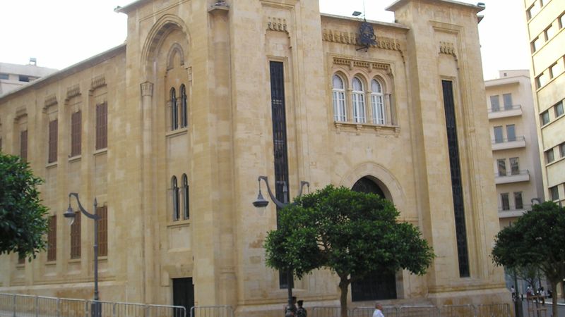قانون العفو بين شد وجذب  