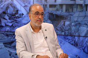 تسونامي شيعي سيجتاح لبنان- جرافات الضاحية تستعد للإنتقام وإسقاط الحكومة: هل بدأ عصر إيران في لبنان؟
 