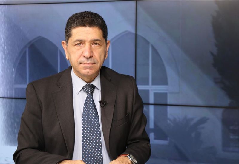 خطر أمني في دمشق وجماعات قد تتحرك.. ومخطط "خبيث" لإشعال حرب لبنان.. ضابط بارز لزملائه: حضروا حالكن!