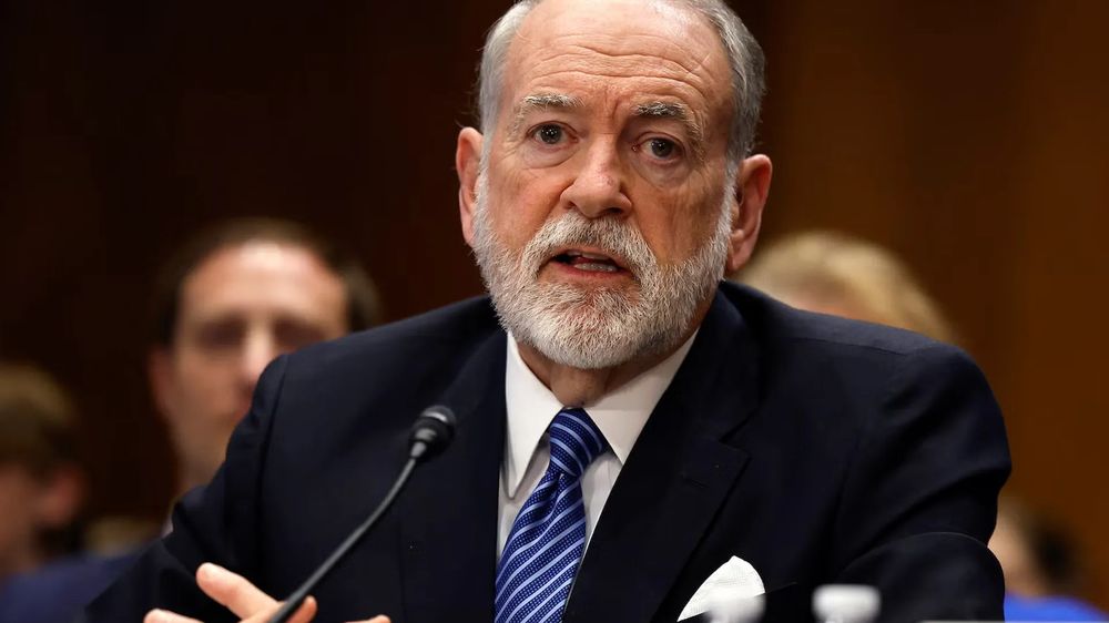 واشنطن تستدعي هاكابي لمشاورات عاجلة