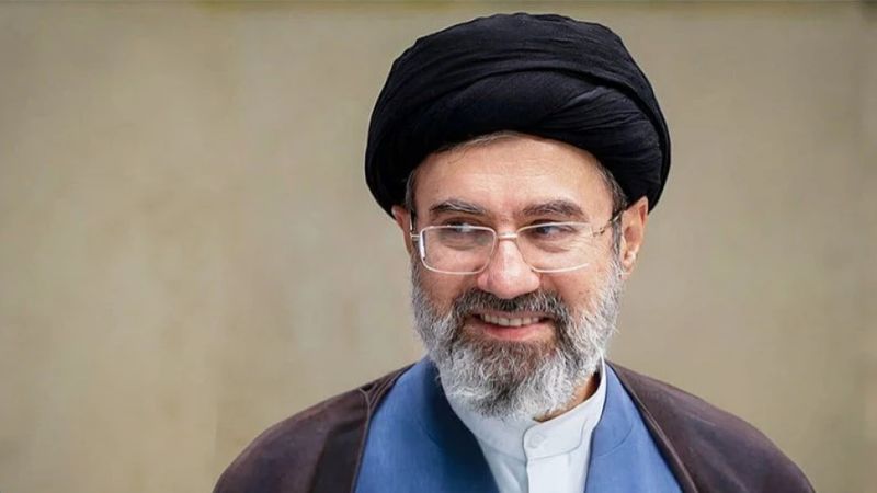 إيران تخرج عن صمتها بشأن إصابة خامنئي 