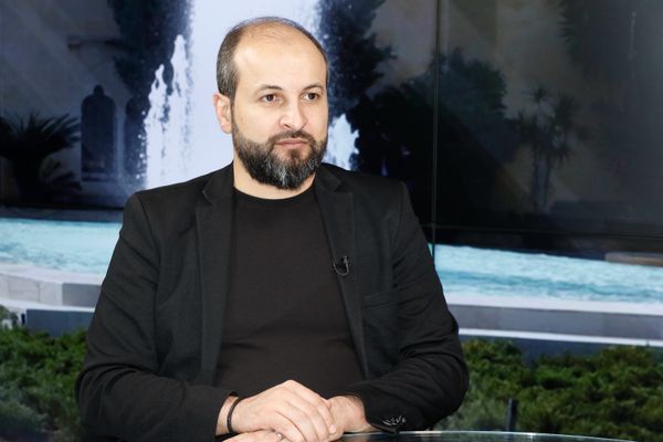 الشيعة هُزموا وأصبحوا جاليات.. صحافي بارز: استعدوا لقصف المربعات السكنية واحذروا السنّة: سترون العجب
