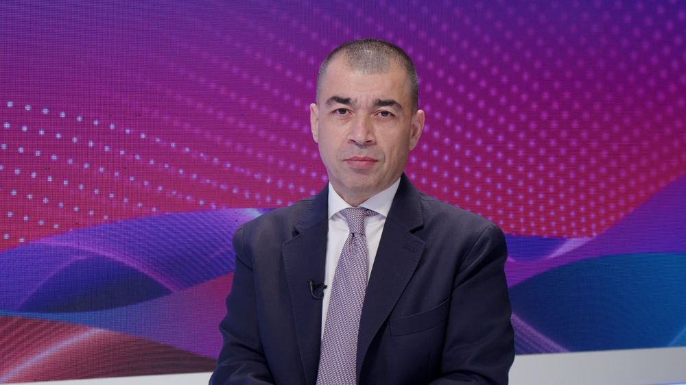 اخرسوا بقى... سيزار أبي خليل يهاجم الحكومة "الفاشلة": القوات خفيوا الكهرباء وأعول على "عقلاء" الحزب!