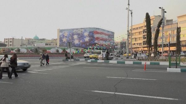 لبنان يقف على رصيف الانتظار وسط التوتر الإقليمي...