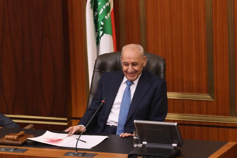 الجلسة تحت الاختبار: معركة النصاب في ساحة النجمة