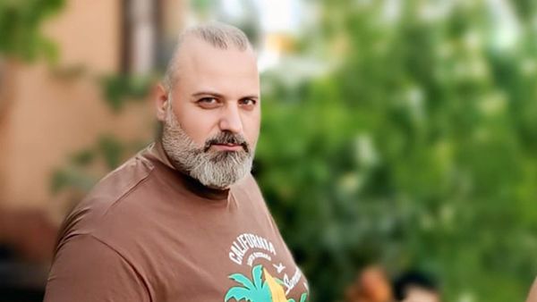 بعد أكثر من شهر ونصف.. لبناني الى الحرية