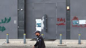 مصير مجهول لموظفي فروع مصرف مغلقة