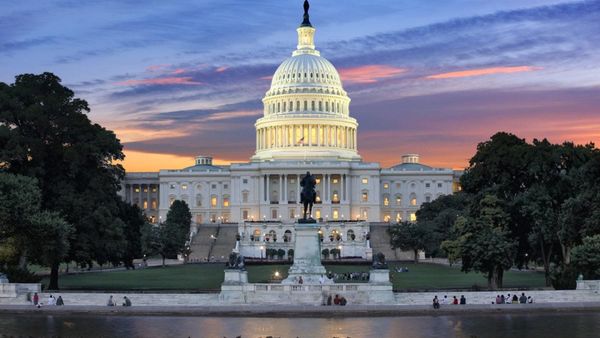 لبنان يطالب واشنطن بوقف 