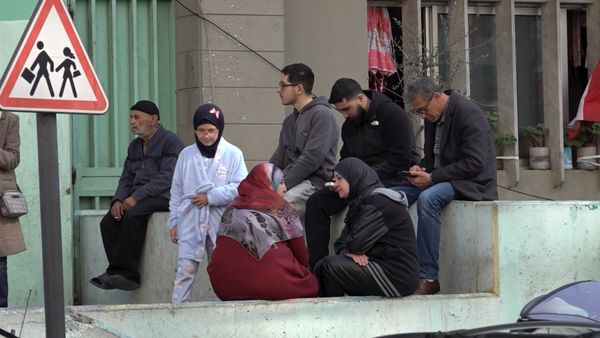 أنقذوا النازحين… مراكز الإيواء مكتظة والأمراض تتفشى!