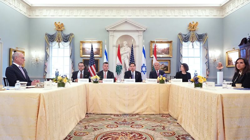 وفد اليرزة يرفع السقف بوجه واشنطن 