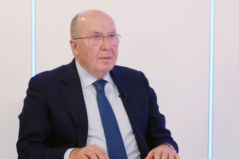طبول الحرب الايرانية تقرع، السفير أنطوان شديد: "انه زمن ترامب"،ماذا تعني الأيام المقبلة للبنان؟
 