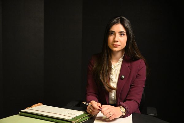 ابني ما خصّه.. جوي هاني: أنا قد أتحمّل السجن لكن لا تحرموا طفلي من حقّه بالحياة 