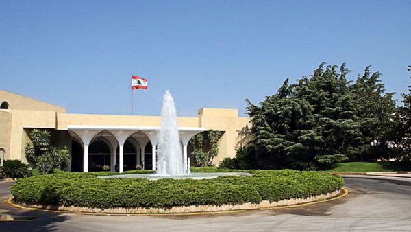 اتصالات بعبدا - الثنائي قائمة.. والجواب الحاسم في 26 آب