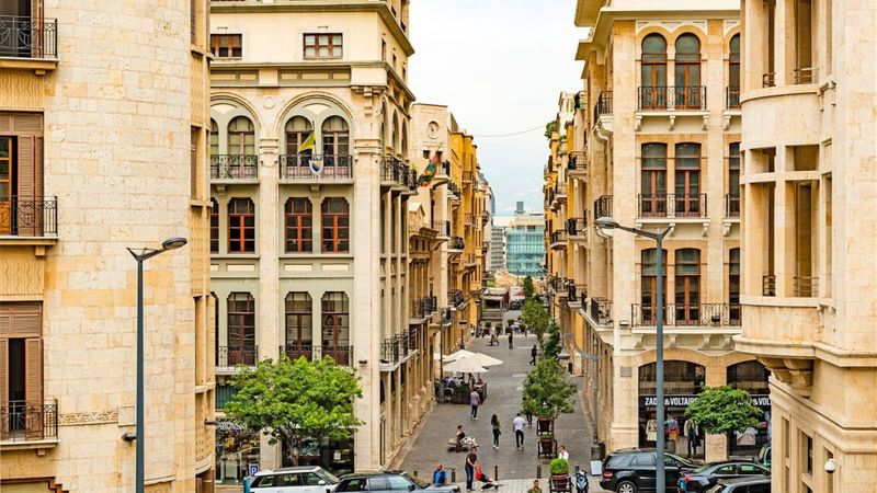 مبنى في قلب بيروت يشعل السجال 