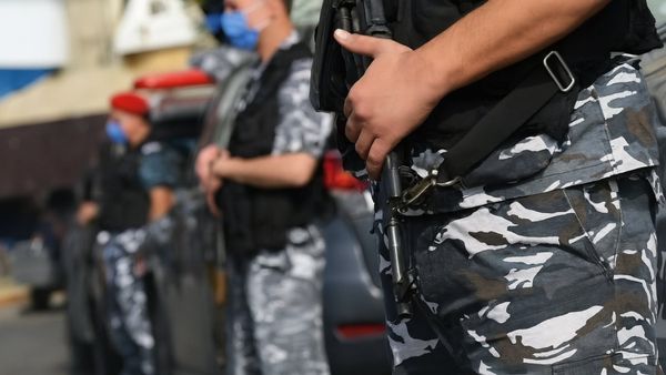 خيانة في عرين الأمن.. عنصر يغدر بالثقة ويتحرّش بقاصرات