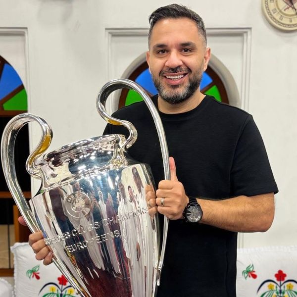 رواد مزهر للاعبي كرة القدم في لبنان: حلّلوا رواتبكم.. والبطولة من نصيب الرياضي بيروت
 