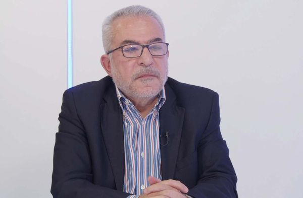 الأجواء مشحونة ومناطق تحت الضرب.. أكرم بزي يكشف عن المخطط الأخطر للبنان: دولة يهودية!
