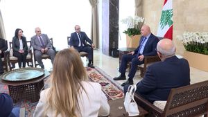 توضيح كلام عون حول زيارة سوريا..