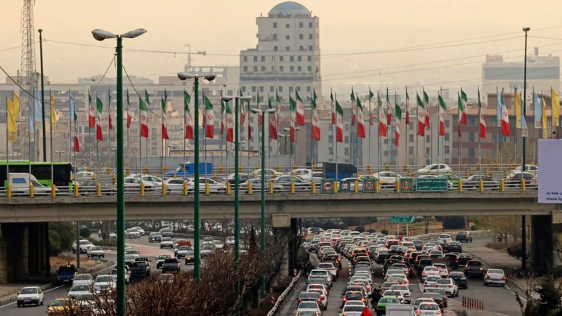 طهران تستعد للرد على واشنطن