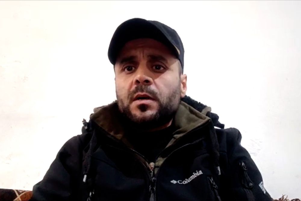 تعرية نساء ورجال وممارسة اعتداءات 