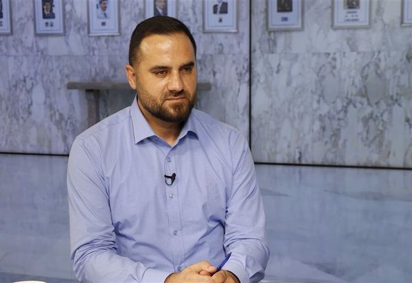 محمد علوش في حلقة: حين يُطمئن باراك ويقلق الداخل من يسقط: 1701 أم الثنائي أم الكيان اللبناني؟
