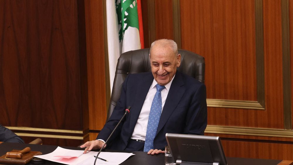 بري يدعو لجلسة لمساءلة الحكومة