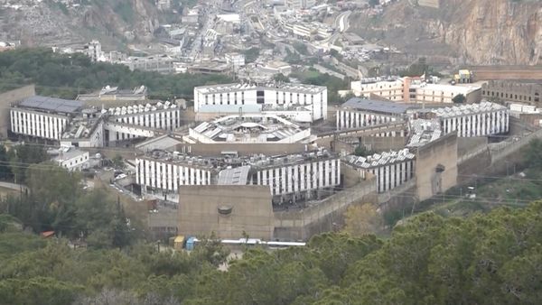 السجناء الاسلاميون يدعون إلى اضراب شامل!