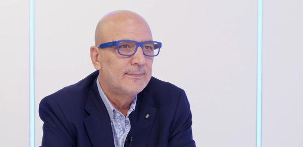 ألغام من الطراز الثقيل تنتظركم واللعنة تتجدد – منير يونس: مرحلة قص الجلد بدأت وكارثة تهبط على رؤوسنا
