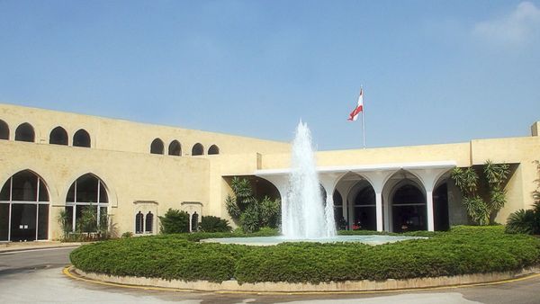 كيف توازن بعبدا علاقاتها مع حزب الله؟