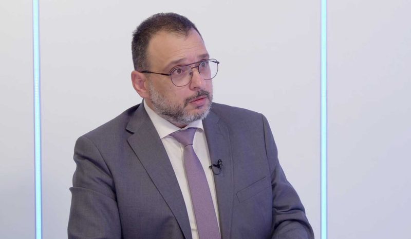 إيلي بدران يطلق مفاجأة حول "صخرة السقوط" ويكشف عن الضربة القاضية للحزب: النهاية الحتمية اقتربت!
