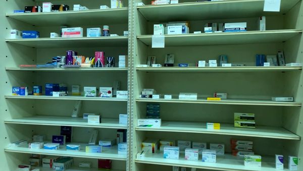 من المطار إلى الجنايات… قصة تهريب أدوية وأختام مزوّرة