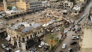 الغارة لم تُنهِ الحكاية… محمود يستعدّ لفتح إكسبرسه في النبطية