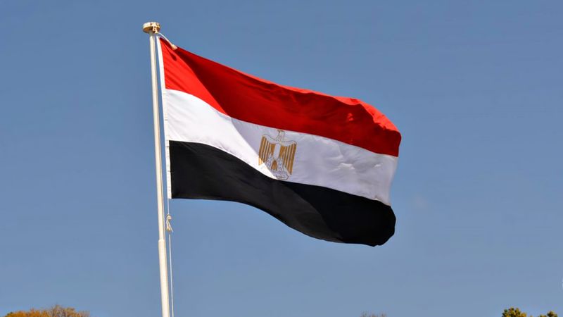 على وقع الغارات… القاهرة تحاول تهدئة لبنان