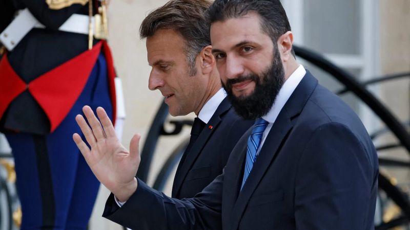 "زيارتي إلى دمشق مستمرة".. ماكرون يتحدى التفجير!