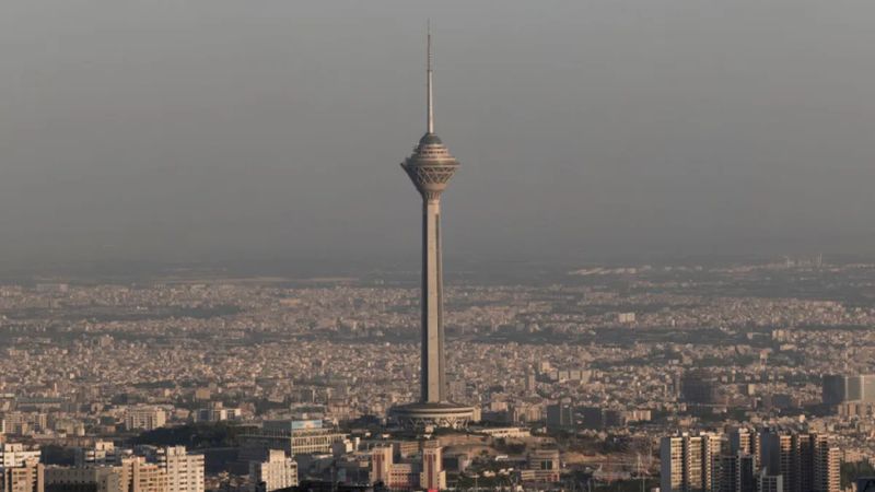 خامنئي يقرع طبول الحرب
