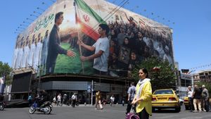 ترامب يهدد بتدمير إيران 