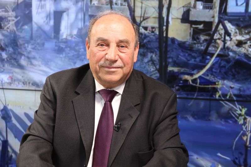 وثائق خطيرة: مخطط لـ "تدمير 340 قرية شيعية" وتحضير لـ "جيش لحد 2".. ولكن: أهل الجنوب عائدون!
 