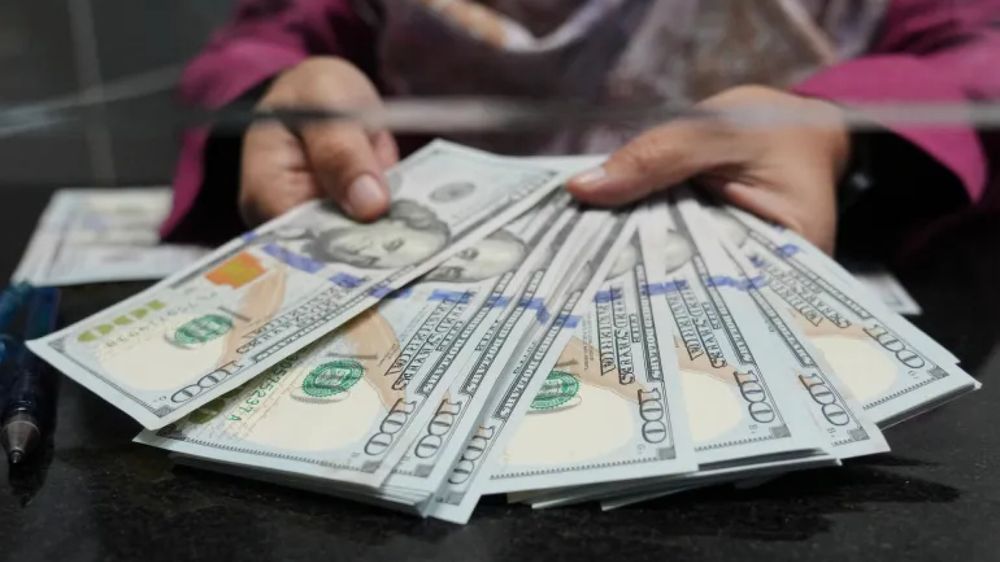 منصة صيرفة استنزفت الاحتياطي.. وضريبة تُلاحق الأرباح!