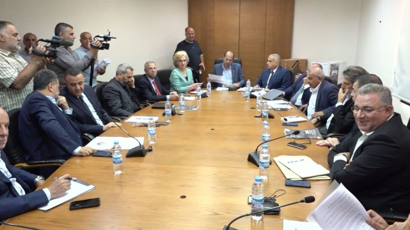 ماذا حصل داخل جلسة لجنة التربية؟